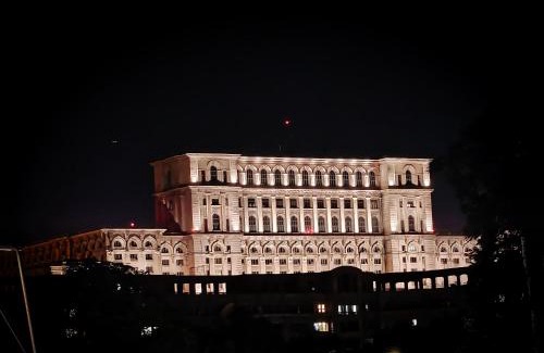 Bucharest City-Centre Apartment | Parliament View Studio City Center - Pumo Properties