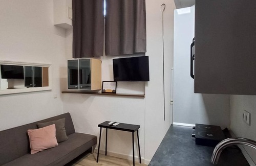 Carabanchel Apartment | Parque de la Emperatriz I - Studio for 3 people