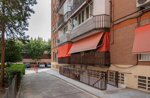Carabanchel Apartment | Parque de la Emperatriz II - Studio for 2 people