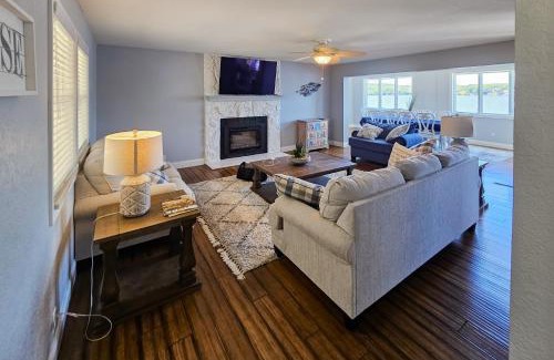 Sunrise Beach House | Parrot Bay Paradise