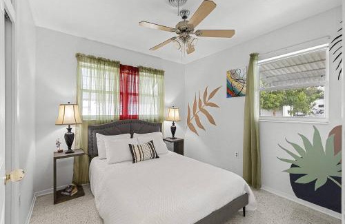 Harbour Heights House | Parrot Paradise