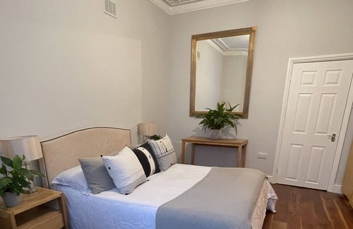 Munster Apartment | Parsons Green SW6 garden flat London oasis