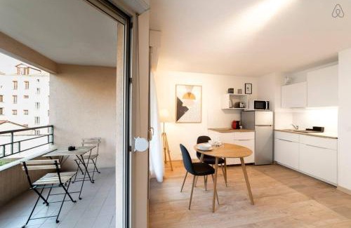 Villette Gare Apartment | Part-Dieu cocoon - quiet - balcony AIL