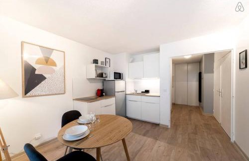 Villette Gare Apartment | Part-Dieu cocoon - quiet - balcony AIL