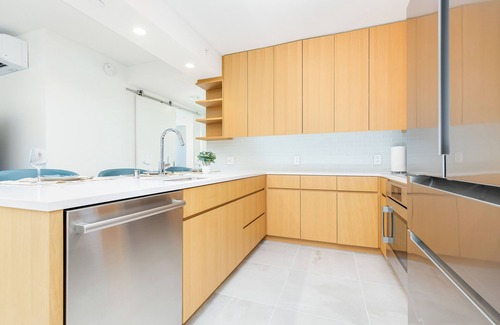 Ala Moana Apartment | Partial Ocean-City Vacation Condo at Sky Ala Moana with Amazing Amenities