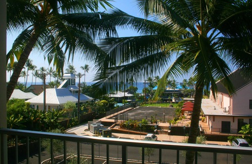 Historic Kailua Village Condo | Partial Ocean View Condo in Center of Kailua Kona