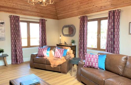 Perth House | Partridge Lodge with Hot Tub