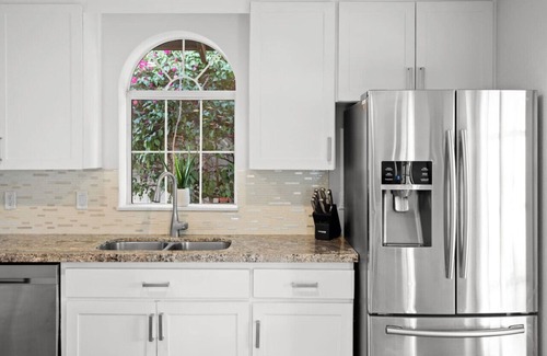 Cox Heights House | Party at The Palm - Pool/Hot Tub/Pergola with Fire Pit & Much More