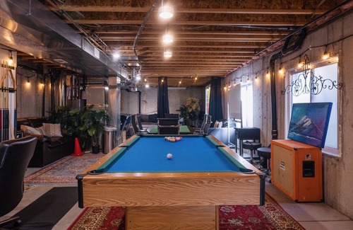 Curtis Park House | Party Palace’- Prime Location, Game Room, Theater & Hot Tub, 420ok!