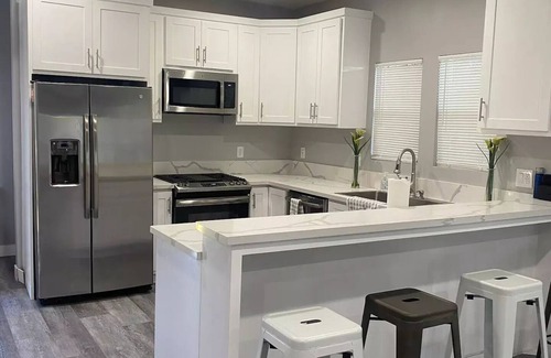 North Central House | Pasadena home get away