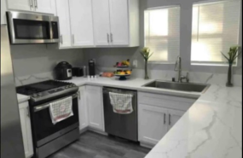 North Central House | Pasadena home get away