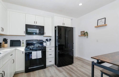North Central House | Pasadena Home - Near JPL/Rose Bowl/CalTech/PCC