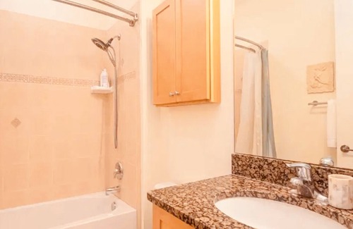 Biggar House | PASEO FORT MYERS - 2BR Quad with Semi-Private Pool, STAIRCLIMBER, FIBRE INTERNET