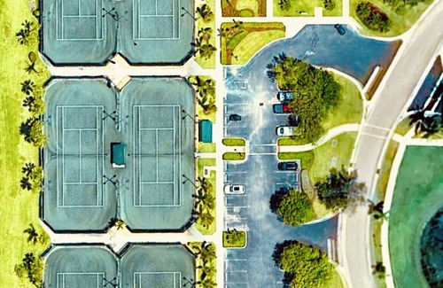 Biggar House | PASEO FORT MYERS - 2BR Quad with Semi-Private Pool, STAIRCLIMBER, FIBRE INTERNET