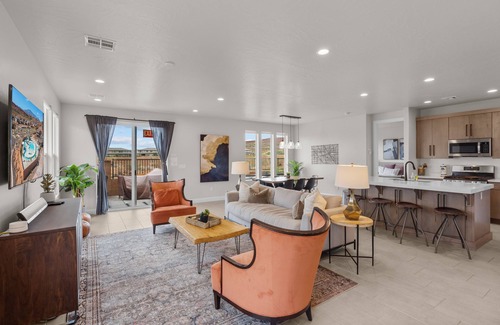 Washington House | Paseos 1101 | Private Hot Tub, Outdoor Games & Shared Pickleball Courts!