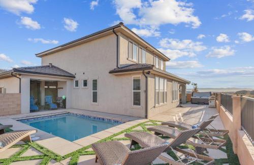 Sienna Hills House | Paseos 1121 Sleeps 15, Private Hot Tub, Near Sand Hollow, and Quail Lake