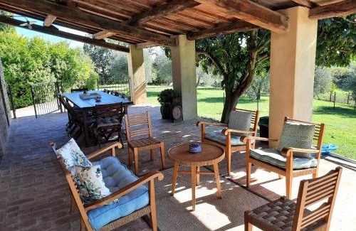 San Giovanni d'Asso Villa | Pasqui Villas Tribbio villa con piscina vista WiFi vicino al paese