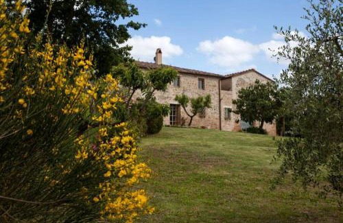 San Giovanni d'Asso Villa | Pasqui Villas Tribbio villa con piscina vista WiFi vicino al paese