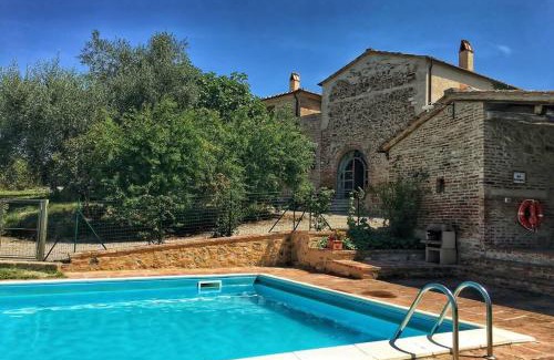 San Giovanni d'Asso Villa | Pasqui Villas Tribbio villa con piscina vista WiFi vicino al paese