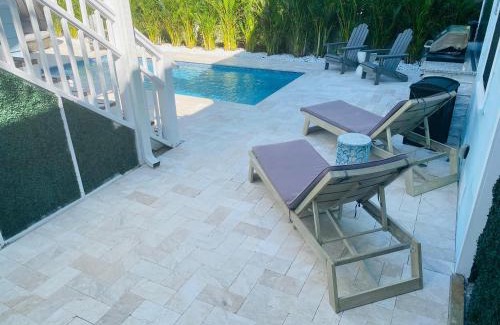 Pass-a-Grille House | Pass-A-Grille Key West Style Compound Pool BBQ