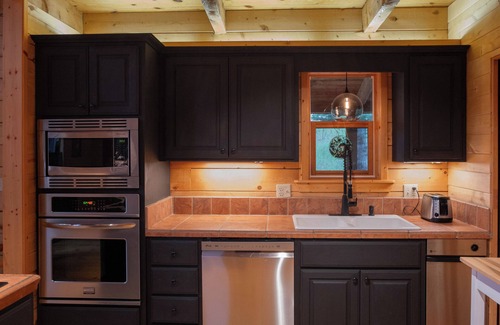 Red Wing Cabin | "Pass Creek Cabin" Luxe Log Home in the Mountains