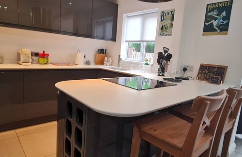Birmingham House | Pass the Keys | Attractive Modern 2 Bedroom House in Harborne