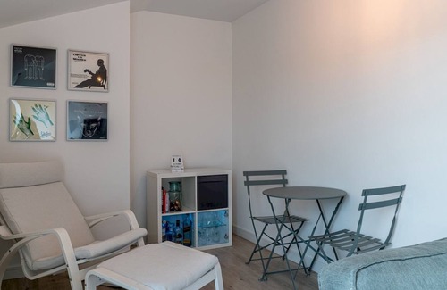 Gifford Apartment | Pass the Keys | Beautiful 2-BD Penthouse with Amazing Views