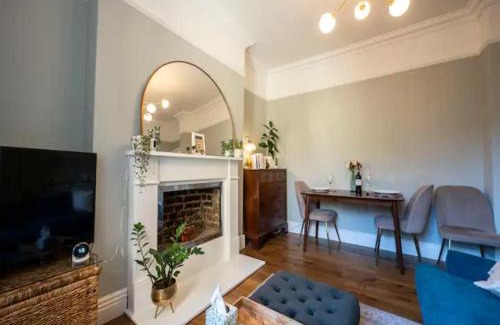 East Walworth Apartment | Pass the Keys Boutique apartment 15 mins bus to Central London