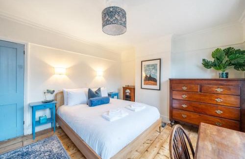 Oxford House | Pass the Keys Charming 4BR Victorian Townhouse - Central Oxford