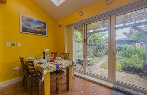 Island Gardens House | Pass the Keys Charming Home Near Thames DLR
