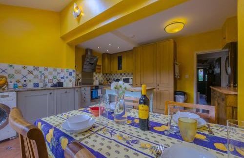 Island Gardens House | Pass the Keys Charming Home Near Thames DLR