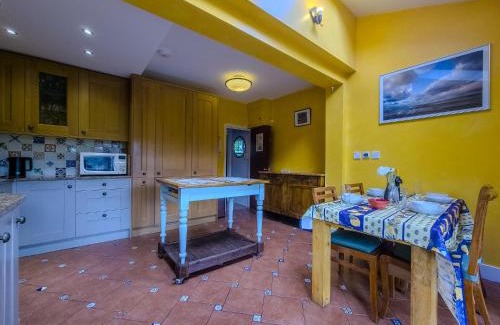 Island Gardens House | Pass the Keys Charming Home Near Thames DLR