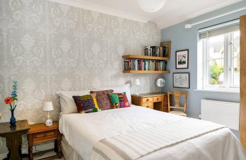 Chipping Norton House | Pass the Keys Cosy Bliss Lodge 5 min walk to Chipping Norton