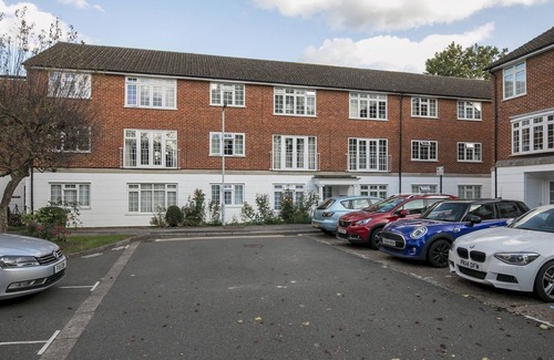 Windsor Apartment | Pass the Keys | Cosy and Homely Apartment in Central Windsor