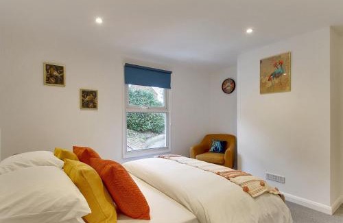 Hawkhurst House | Pass the Keys Cosy Cottage Hawkhurst