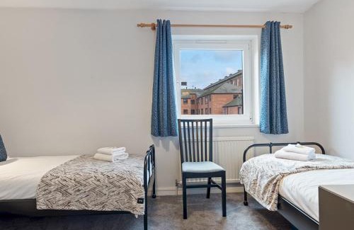 York House | Pass the Keys Cosy York Home with Parking