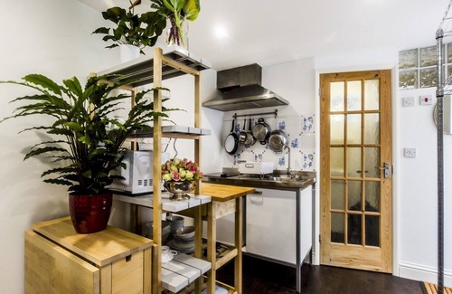 Brixton Apartment | Pass the Keys | Cozy Brixton Hideaway – Cute & Convenient Stay