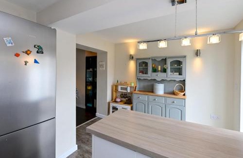 Whitchurch House | Pass the Keys Cozy family home near Cardiff Centre