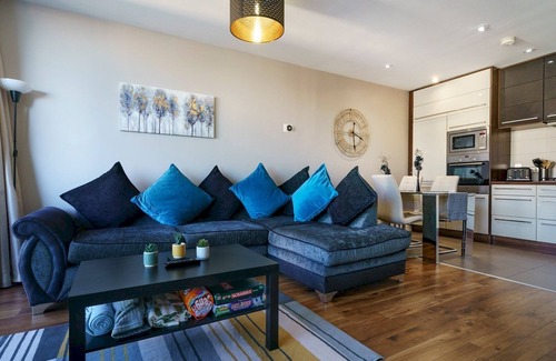 Titanic Quarter Apartment | Pass the Keys | Fabulous 2BR w/Views | Titanic Qtr | City Centre