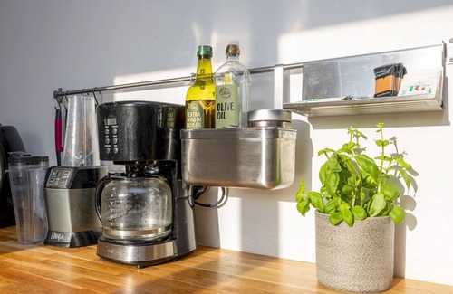 Hove House | Pass the Keys | Family holiday home by the sea with free parking