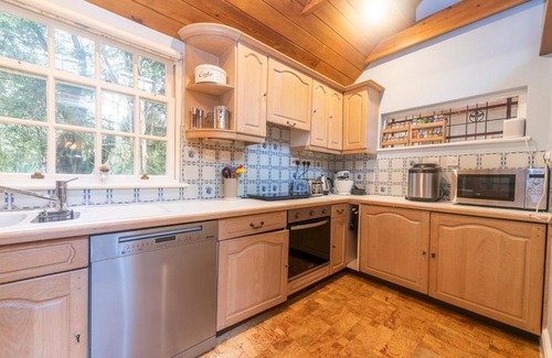 Hampton Wick House | Pass the Keys Cosy River House With Beautiful Views