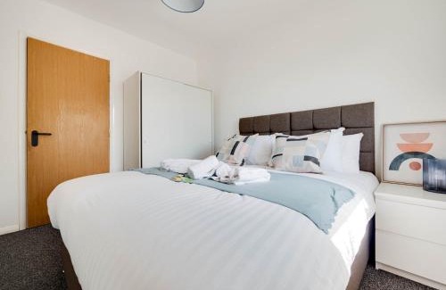 Didsbury House | Pass the Keys Lovely 3 Bedroom property golf club and parking