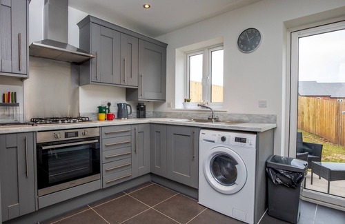 Ludwel House | Pass the Keys | Modern and bright 2-bed home near Ludlow centre