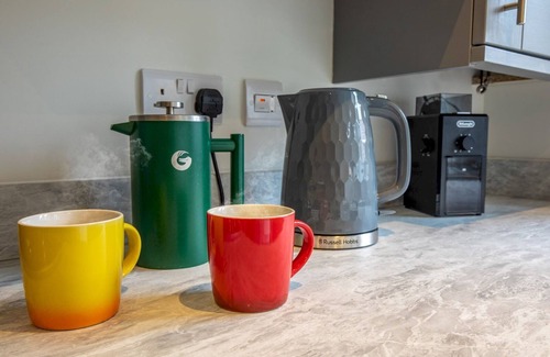 Ludwel House | Pass the Keys | Modern and bright 2-bed home near Ludlow centre