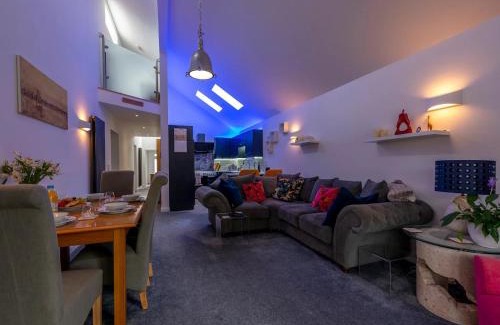 Stafford House | Pass the Keys Modern and Stylish Bungalow