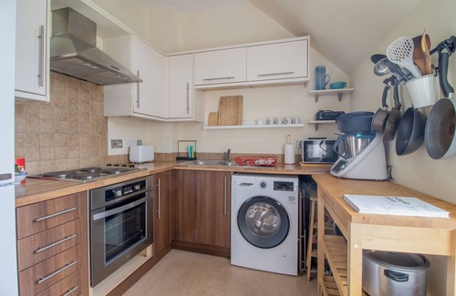 Paisley Apartment | Pass the Keys | Paisley Centre close to Abbey