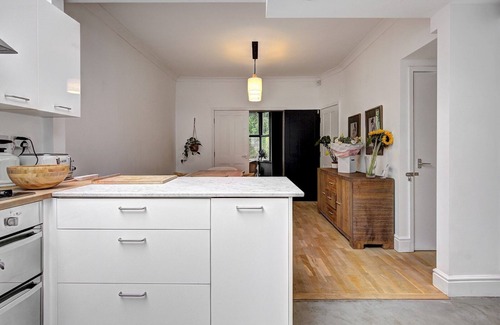 Didsbury House | Pass the Keys | Peaceful Boutique Period home Didsbury