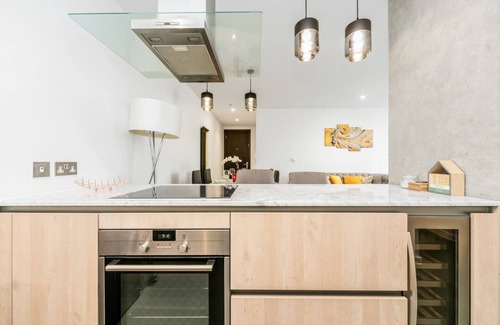 Kentish Town Apartment | Pass the Keys Plush Perfection