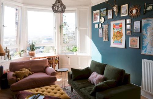 East End Apartment | Pass the Keys Quirky, Cosy, Entire Flat in Trendy area