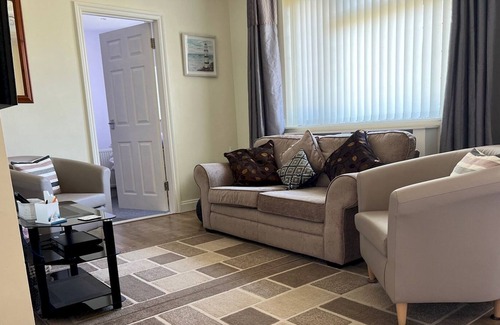 New Romney House | Pass the Keys | Sea Shells Beachside Retreat